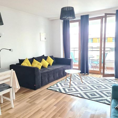 Dworska Studio Apartment Krasków Exterior foto